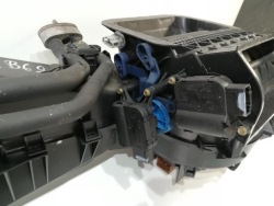 радиатор отопителя корпус Audi A4 B6 8E1820021E