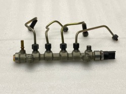 renault ESPACE IV 2.2 05R топливная рейка 8200378703 0445214079