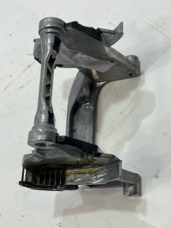 Держатель подлокотника vw GOLF VII 5G0864207D
