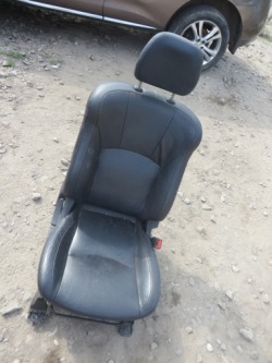 кресло правый передний CITROEN C-CROSSER (X)