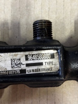 CITROEN C4 и 2005 топливная рейка