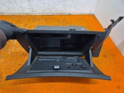 opel CORSA d 06-11 бардачок пассажира 13205097
