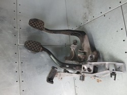 Педали Audi A6 C5 98R седан 1.9tdi 8D1721117D
