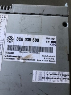 vw PASSAT B7 радио 3C8035680.....