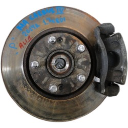 поворотный кулак kia CARENS IV 1.7