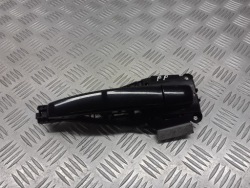ручка правая передняя внешний opel Astra J Z22Y 13577495