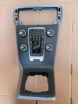 панель радио кондиционера volvo V40 1.6 D2 2012- 31346948