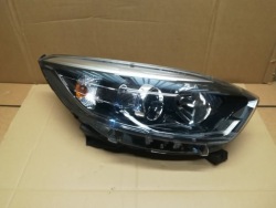 renault CAPTUR фара правая 260102734R