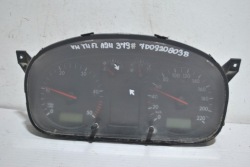 спидометр часы volkswagen oe 7D0920803B