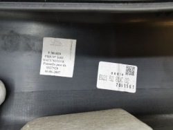 mazda 2008 правая Сторона бочки / обшивка двери передней