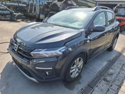 Dacia SANDERO 3 III 2021- дверь