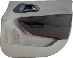 CHRYSLER PACIFICA II 16- дверные карты правый передний 6SZ393D2AD