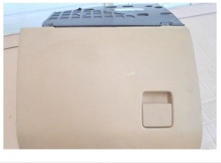 opel SIGNUM 2003r - бардачок пассажира