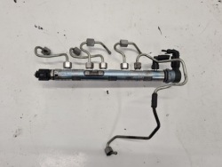 BMW 1 F20 топливная рейка 1.6d 8514166