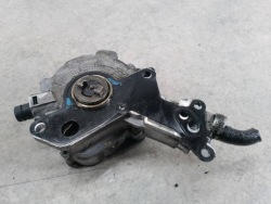насос вакум vw PASSAT B6 038145209N 7.24807.17.0 pierburg 2.0 tdi