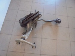 поворотный кулак Range Rover Sport II L494 3.0 d 2014 год