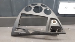 98aba047a04 панель рамка центральная Focus mk1