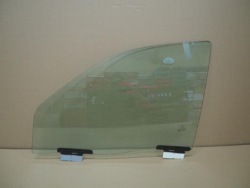 стекло боковое левое переднее Grand CHEROKEE WK III 2005