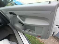 карта дверная передних левых Двери volkswagen Caddy 2006 год