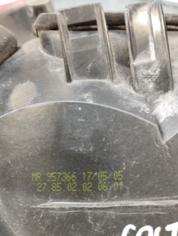 фонарь правый mitsubishi Colt Z30 2004-2012 MR957366 оригинал