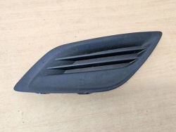 воздухозаборник жалюзи бампера правый передний volvo S60 V60 2010-2013 31290980