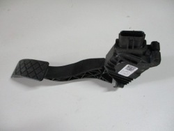 педаль газа 5Q1723503H vw GOLF VII 5G0