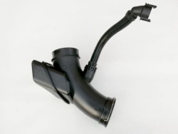 BMW OE 8587573 патрубок Воздух