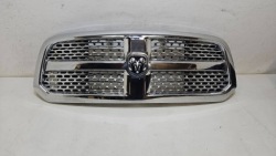 решетка радиатора хром Dodge RAM 1500 13DSAC0020AB