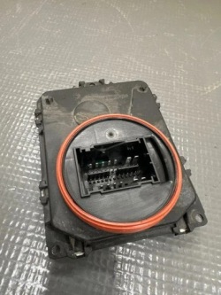 модуль светом led vw GOLF VII (5G1, BQ1, BE1, BE2) 8V0907399D 2.0л бензин