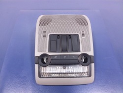 BMW X6 E71 X5 E70 лампочка Обшивка потолка перед 9206599