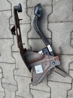 педаль тормоза vw transporter T6 7E1721057D