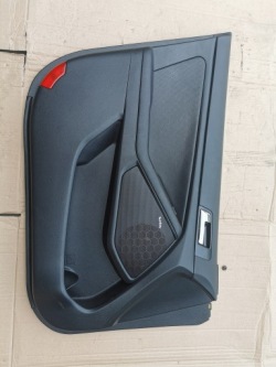 kia VENGA дверные карты правая зад правый
