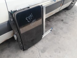 люк в крыше черный Dodge RAM 1500