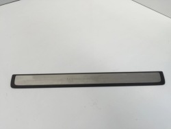 volvo XC40 молдинг порога 32260782 P