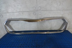 решетка хром 5E3853761 SKODA OCTAVIA IV