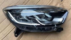 комплектная фара правая renault CAPTUR рестайлинг 260106736R led