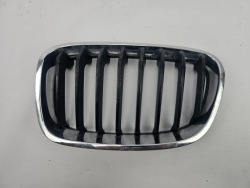 BMW серии 1 F20 F21 2011 - 2015 ноздря (решетка радиатора левая 7239021