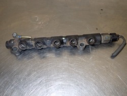 топливная рейка TOYOTA COROLLA E12 D4D 2.0