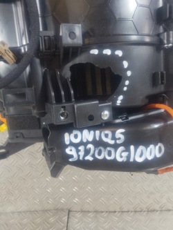 Hyundai IONIQ V 5 21- радиатор отопителя отопитель салона 97200GI000