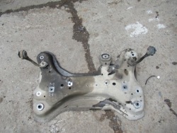 renault TRAFIC III 1.6 балка подрамник