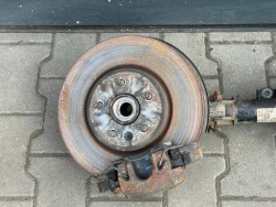 opel ASTRA V k 1.6 поворотный кулак, цапфа правая суппорт диск 39030300