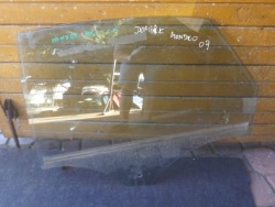 стекло боковое левое MONDEO MK4 2009 FORD