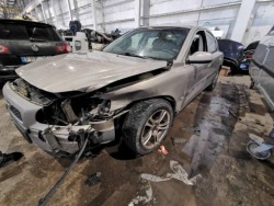 volvo S60 шланг воды 2002 2.4л