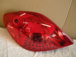 peugeot 207 HB фонарь левый