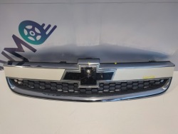 решетка радиатора Chevrolet CAPTIVA 96442718