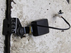 защелка крепление ремень безопасности задняя зад kia CEED III SW универсал