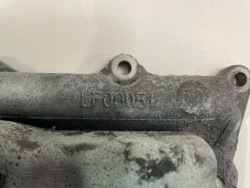 MERCEDES CLS W218 W212 коллектор Впускный левый LF00051