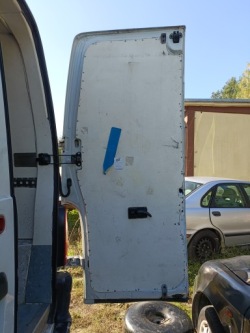 renault MASTER II 03-10 рестайлинг 2005 r. 0389 створка дверь правая задняя PT *