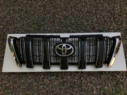 TOYOTA LAND CRUISER 150 решетка радиатора рестайлинг 2014-