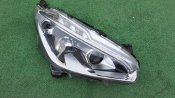 peugeot 208 рестайлинг линза+ led фара